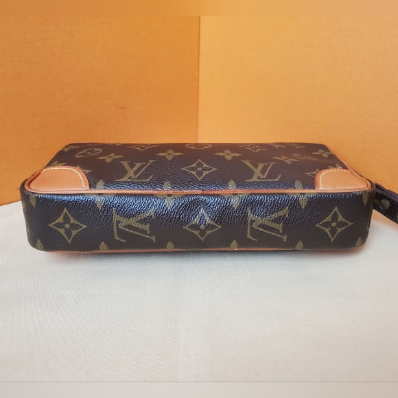 Louis Vuitton Marly Bandoliere Clutch - Picture 6 of 16